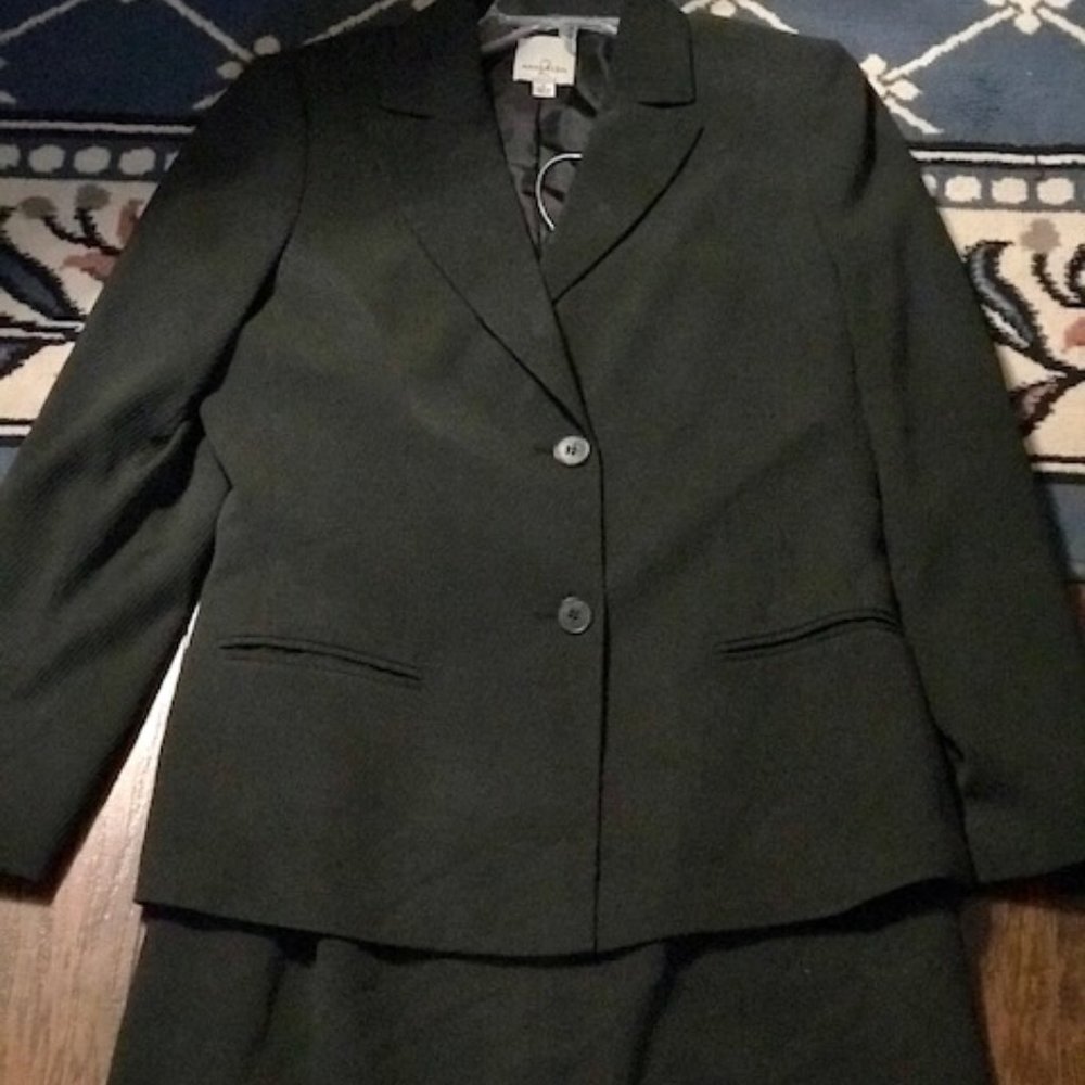 2-Piece Anne Klein Women's Suit